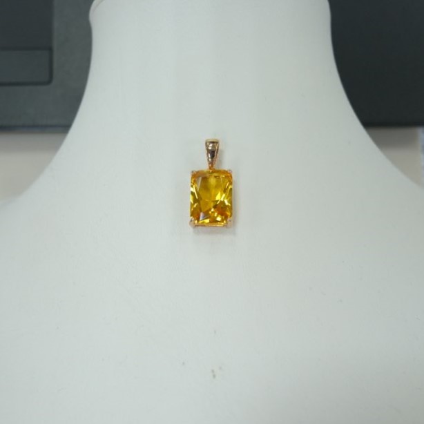 Серебряная подвеска с цитрином
